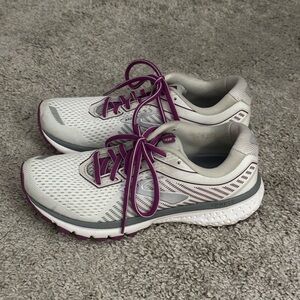 Brooks Ghost 12 Sneakers